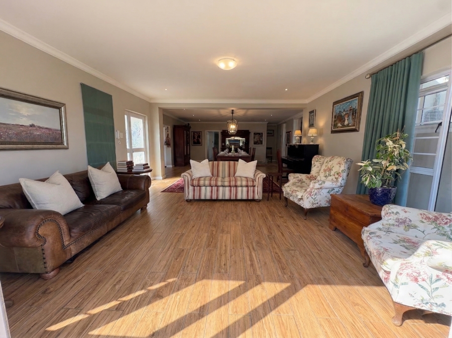 4 Bedroom Property for Sale in Nahoon Beach Eastern Cape